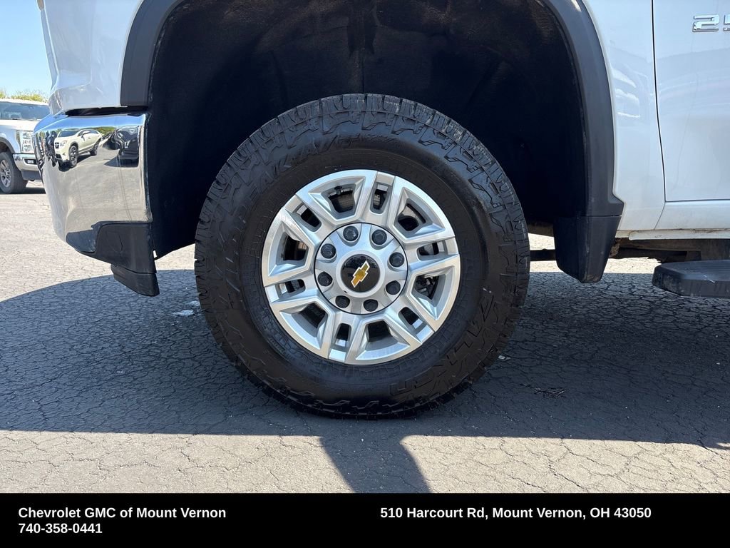 Used 2022 Chevrolet Silverado 2500 LT AWD/4WD image 45