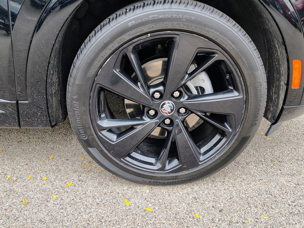 Certified 2023 Buick Envision Essence w/ Technology Package I AWD/4WD image 14