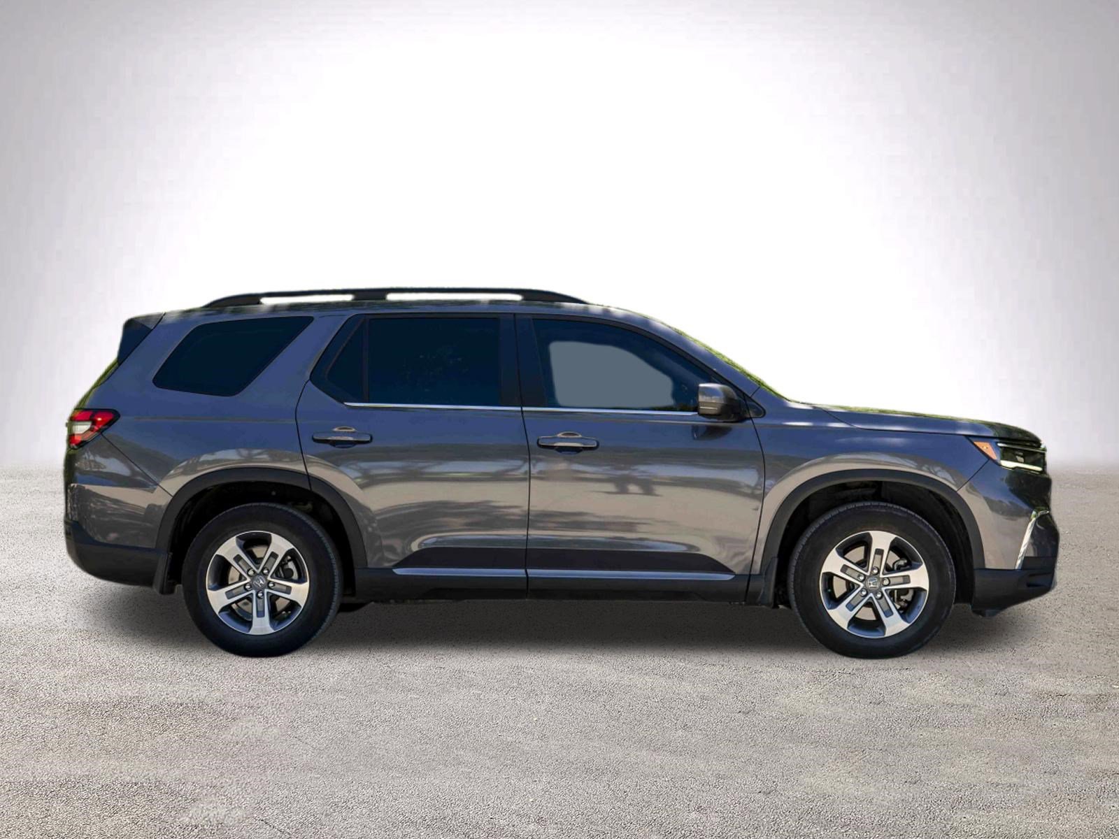 Used 2023 Honda Pilot EX-L image 10
