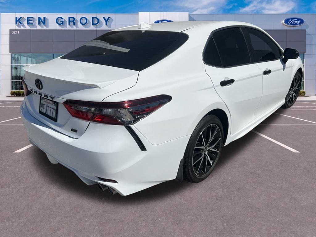Used 2023 Toyota Camry SE FWD image 10