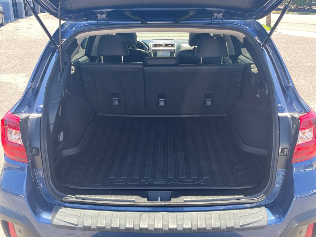 Used 2019 Subaru Outback 3.6R Limited AWD/4WD image 18