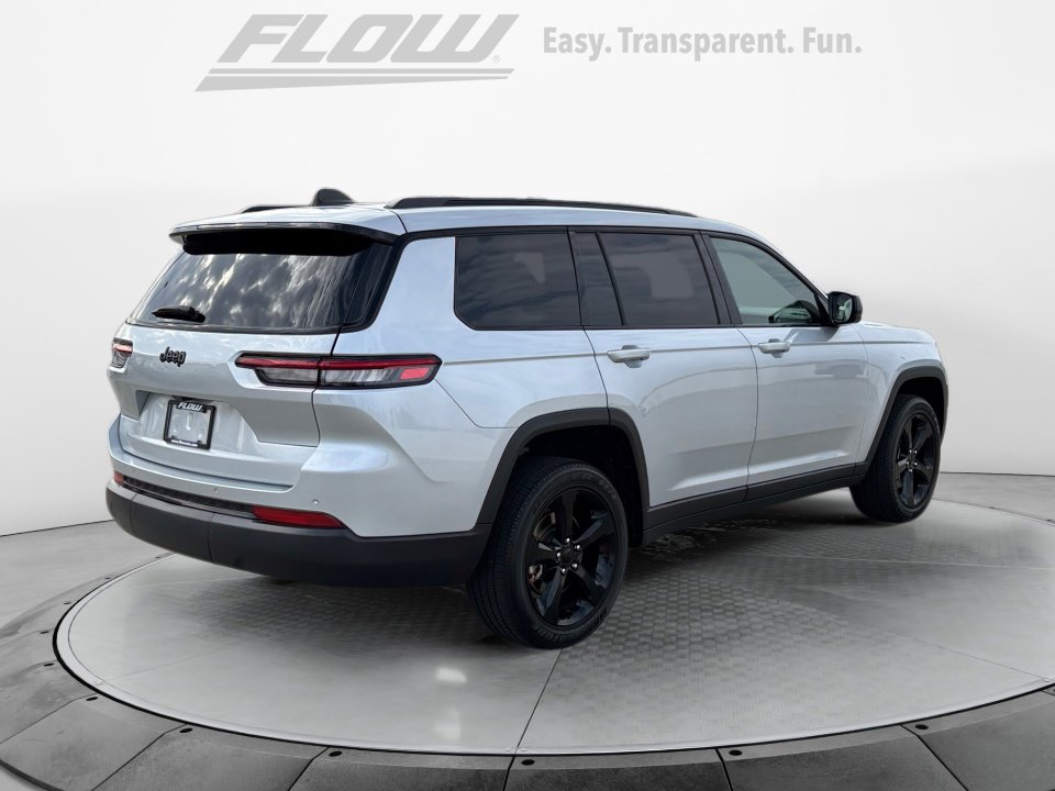 Used 2023 Jeep Grand Cherokee L Laredo image 8