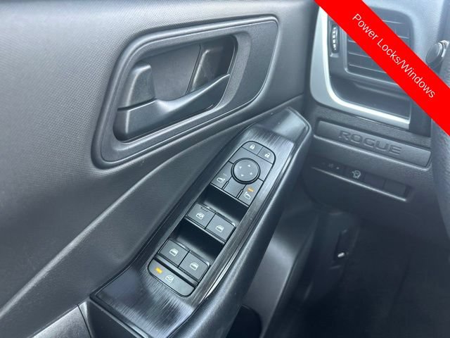 Used 2024 Nissan Rogue S AWD/4WD image 33