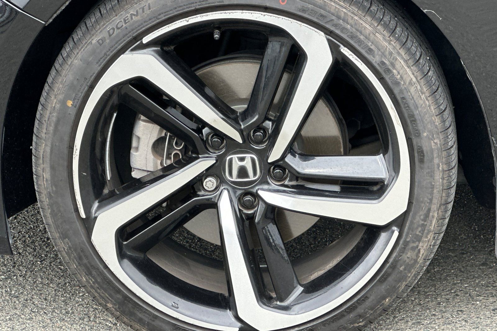 Used 2018 Honda Accord Sport image 25