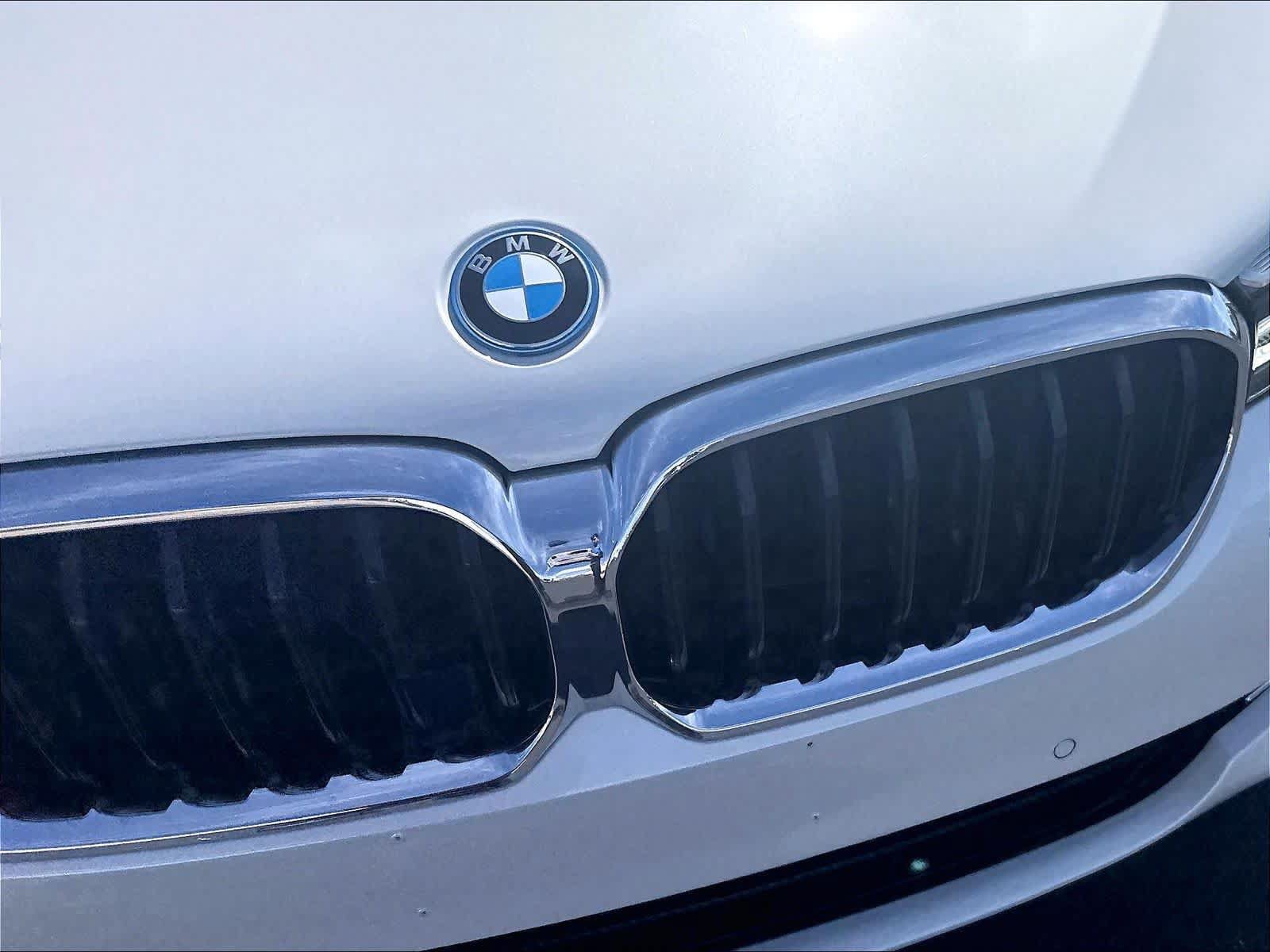 Used 2023 BMW 530e w/ Convenience Package RWD image 35