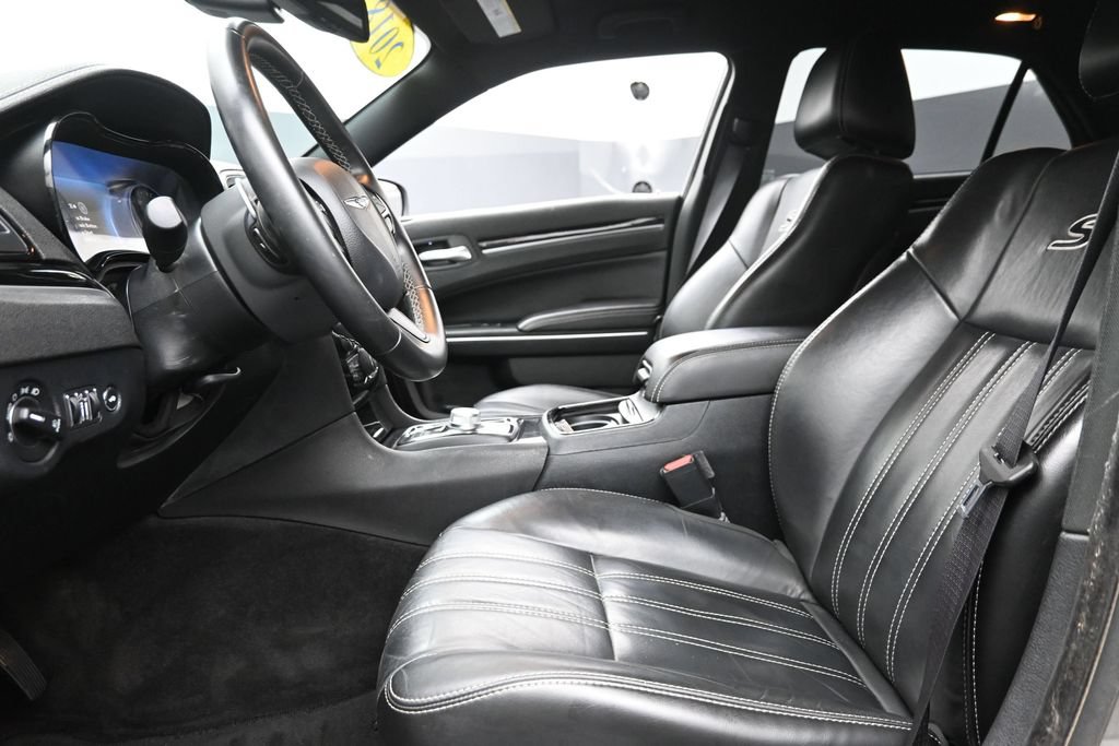 Used 2018 Chrysler 300 S w/ S Model Appearance Package RWD image 16