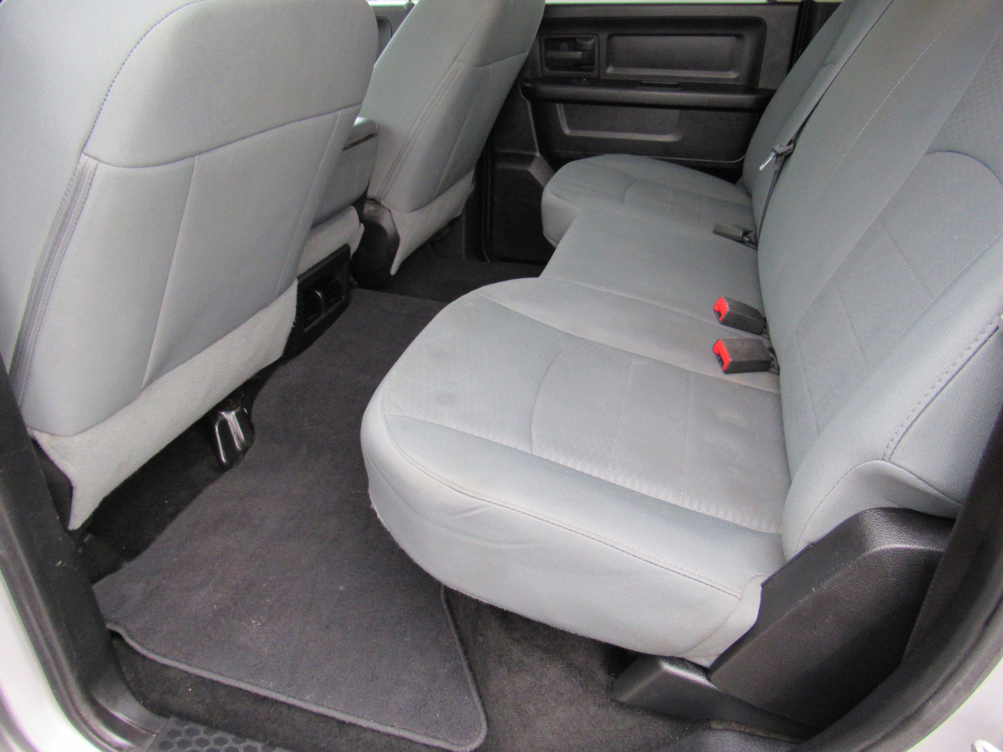 Used 2015 RAM 1500 Express image 37