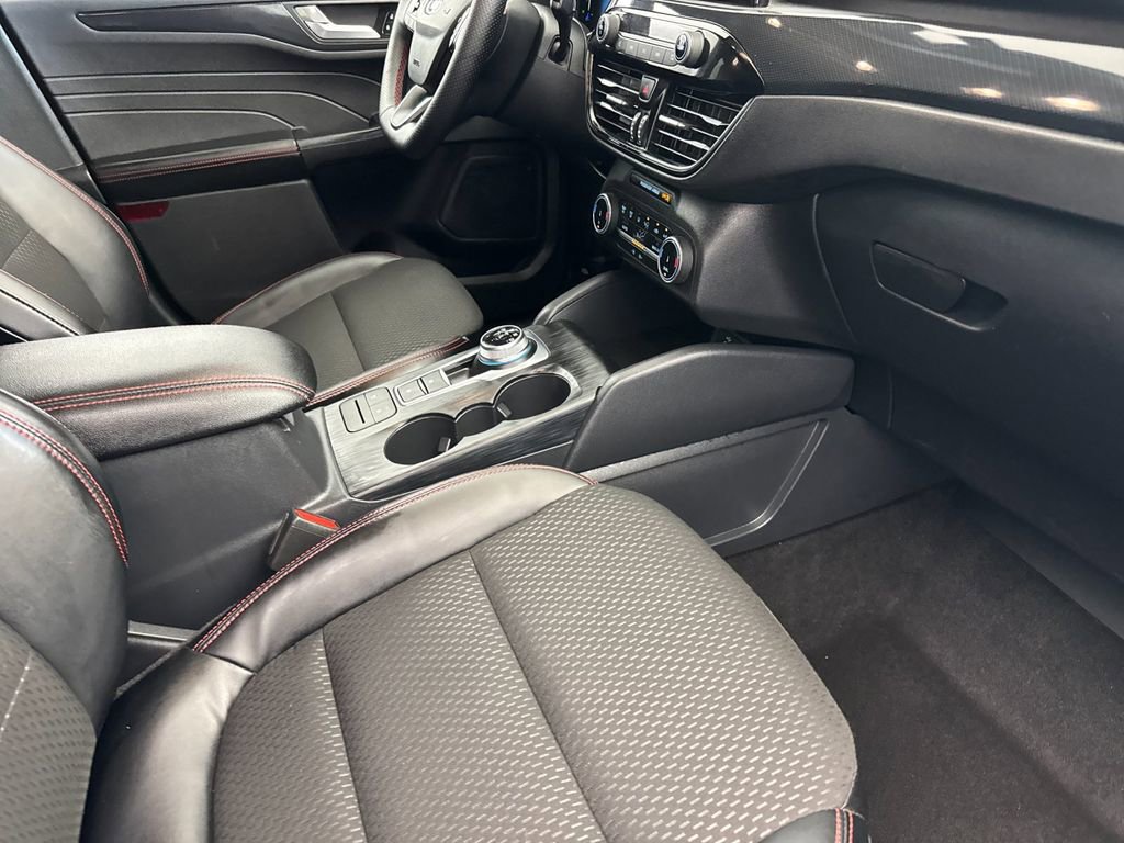 Used 2025 Ford Escape ST-Line AWD/4WD image 15