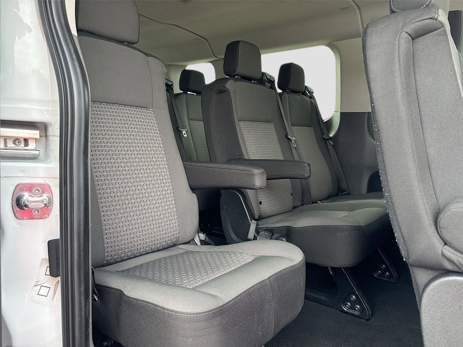 Used 2024 Ford Transit 350 XLT image 33