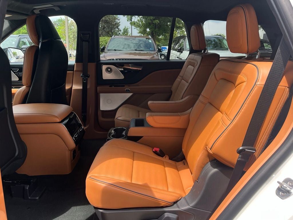 Certified 2026 Lincoln Aviator Black Label AWD/4WD image 13