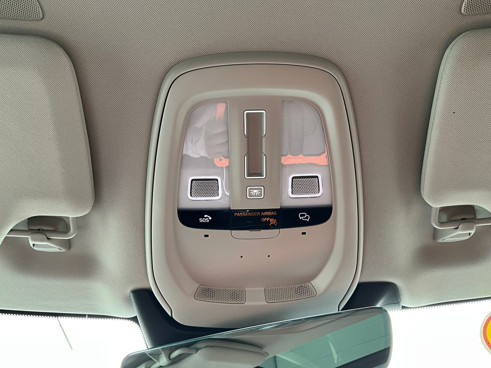 Certified 2024 Volvo XC90 B6 Core w/ Protection Package Premier image 21