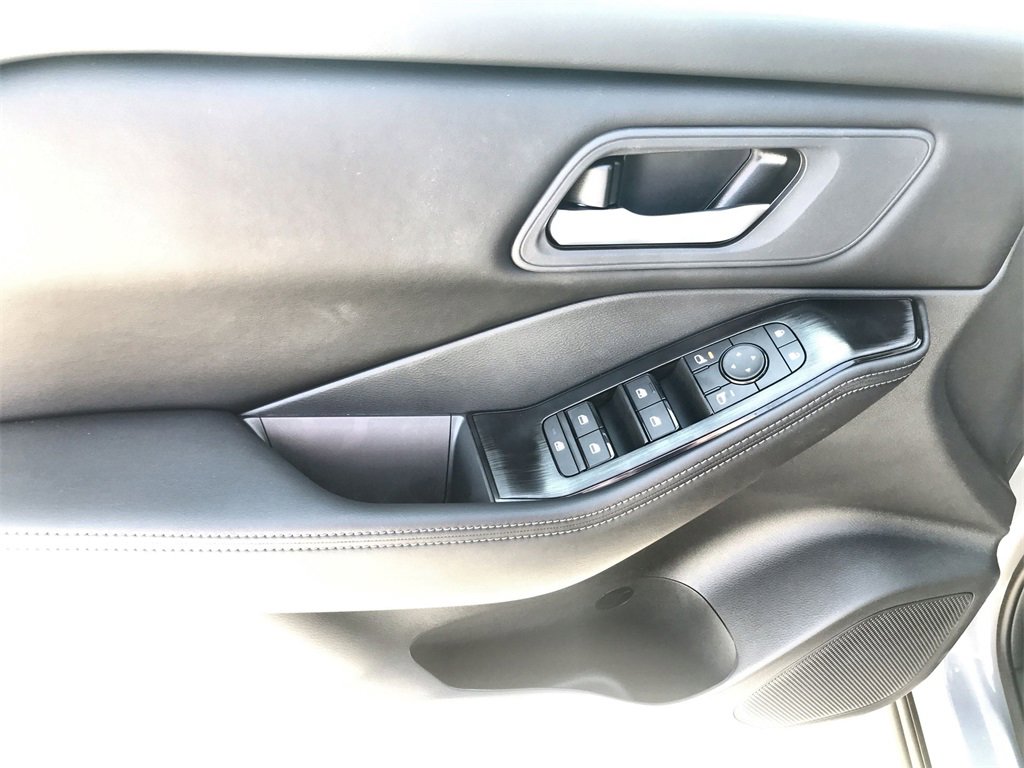 New 2026 Nissan Rogue SV image 13