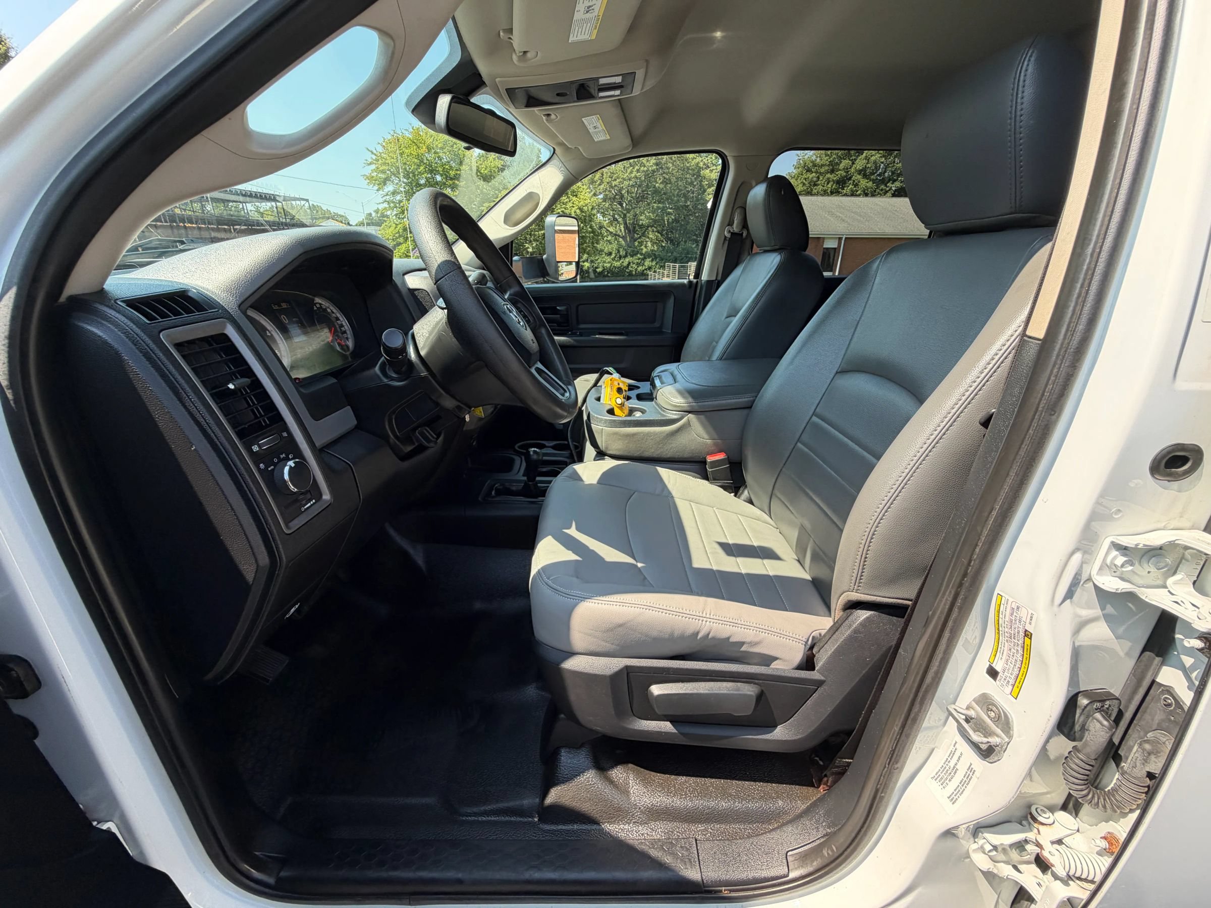 Used 2014 RAM 5500 Tradesman w/ Ambulance Prep Group AWD/4WD image 16