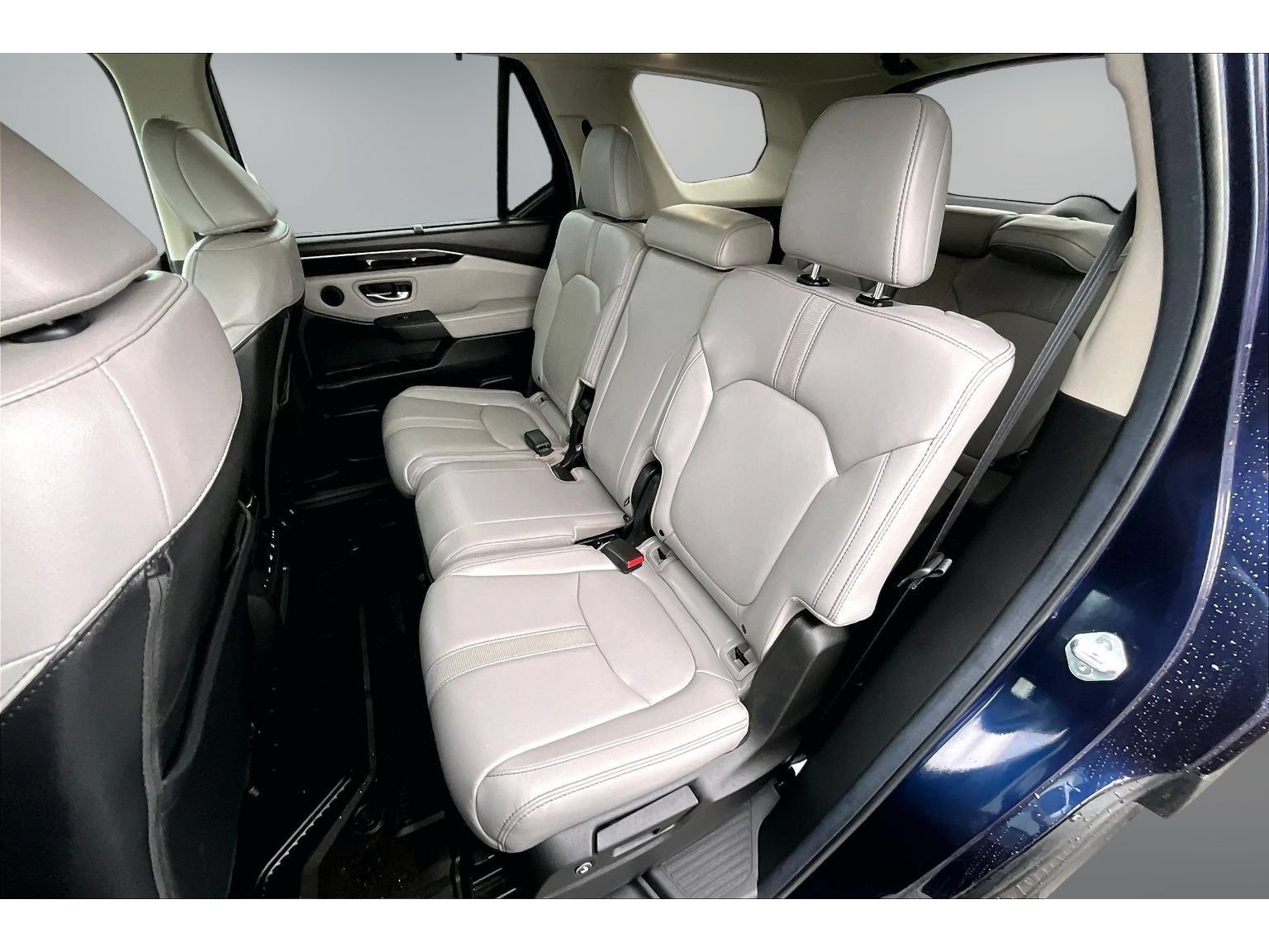 Used 2025 Honda Pilot EX-L image 19
