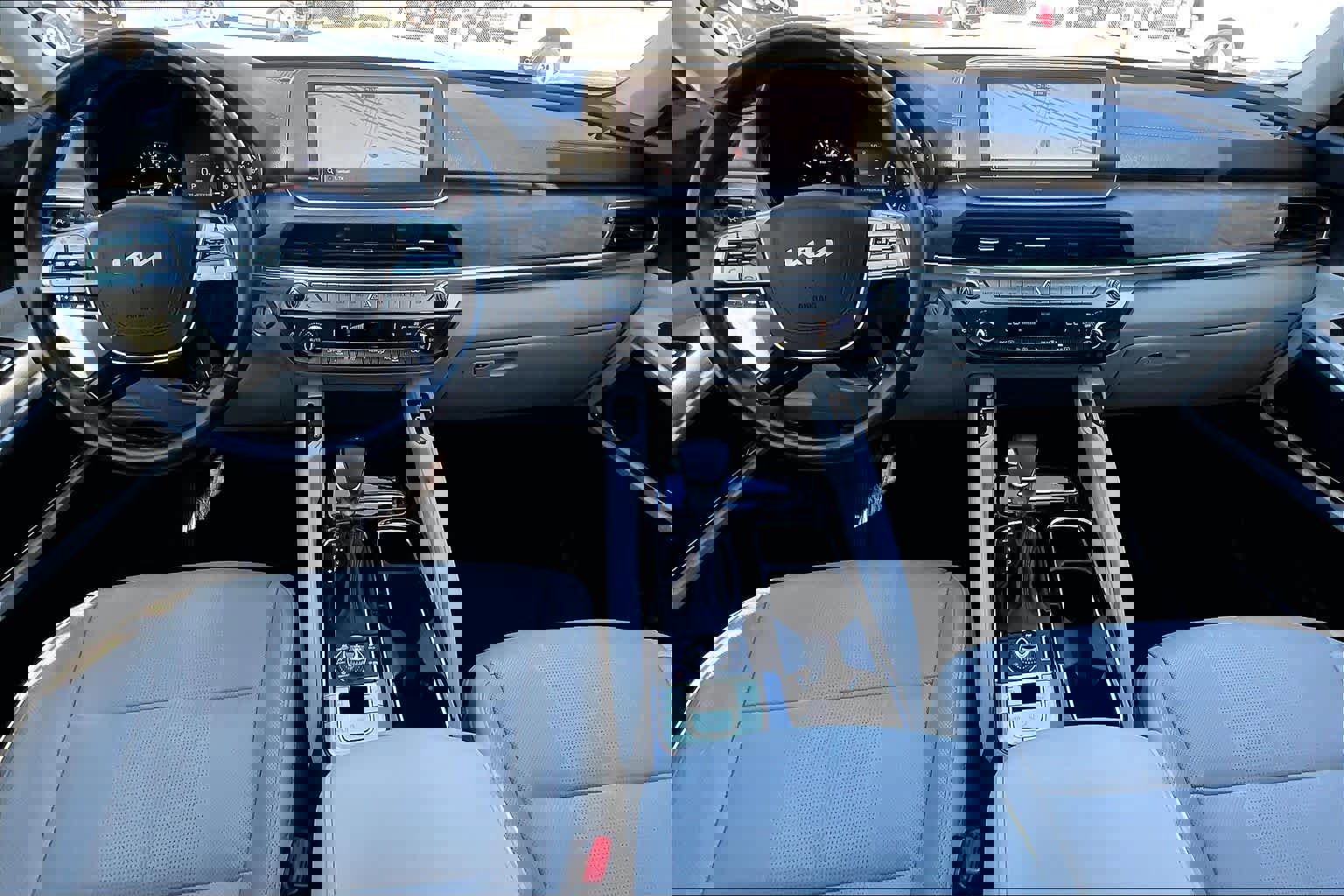 Used 2022 Kia Telluride EX w/ EX Premium Package image 16