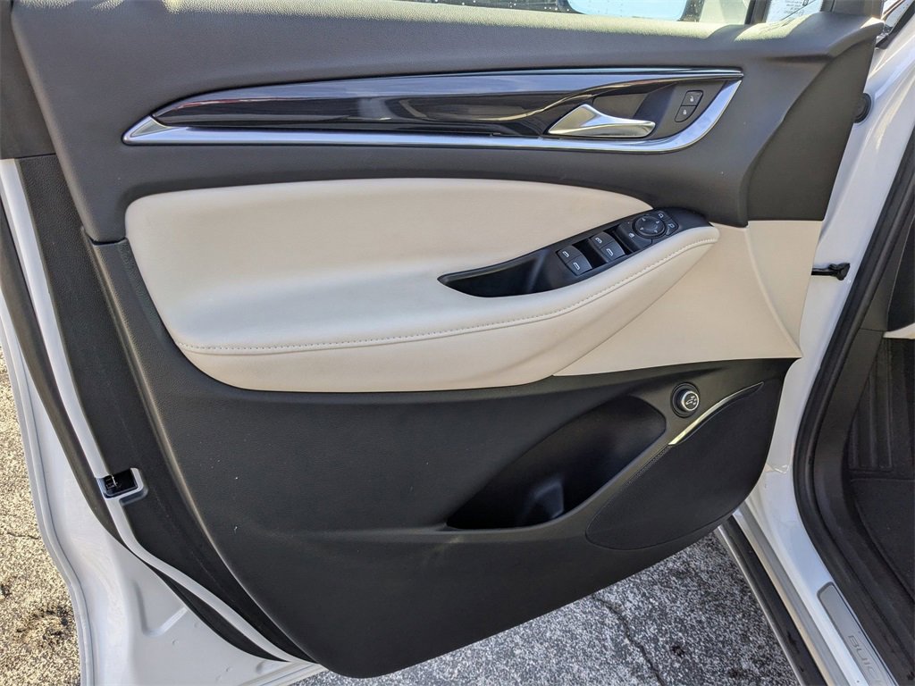 Certified 2024 Buick Enclave Essence image 19