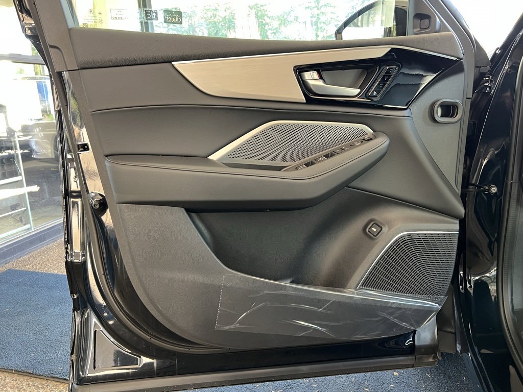 New 2026 Acura MDX SH-AWD image 10