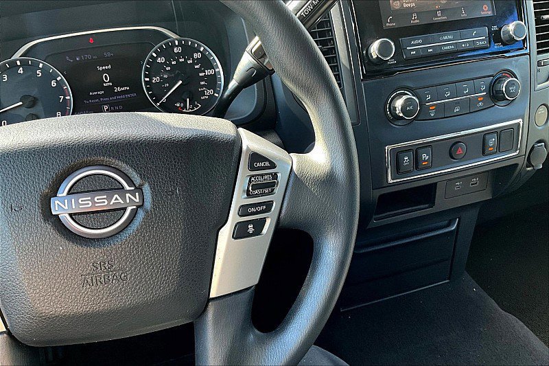Used 2023 Nissan Titan SV image 21