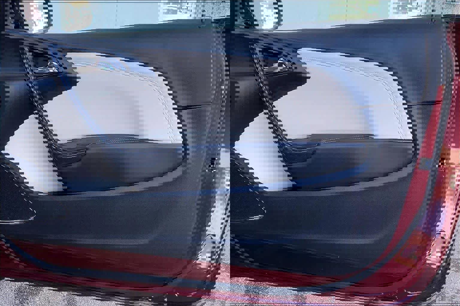 Used 2019 Buick Cascada Premium image 23