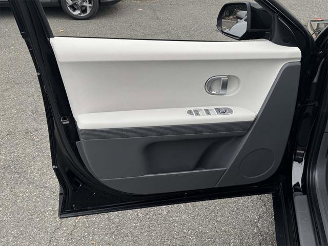 Used 2024 Hyundai Ioniq 5 SEL image 15