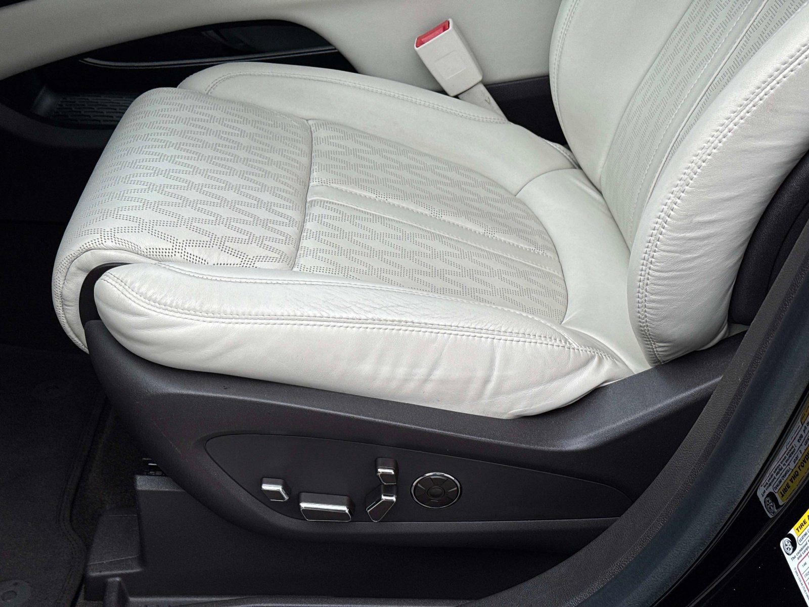 Used 2021 Lincoln Nautilus Black Label w/ Class II Trailer Tow Package image 21