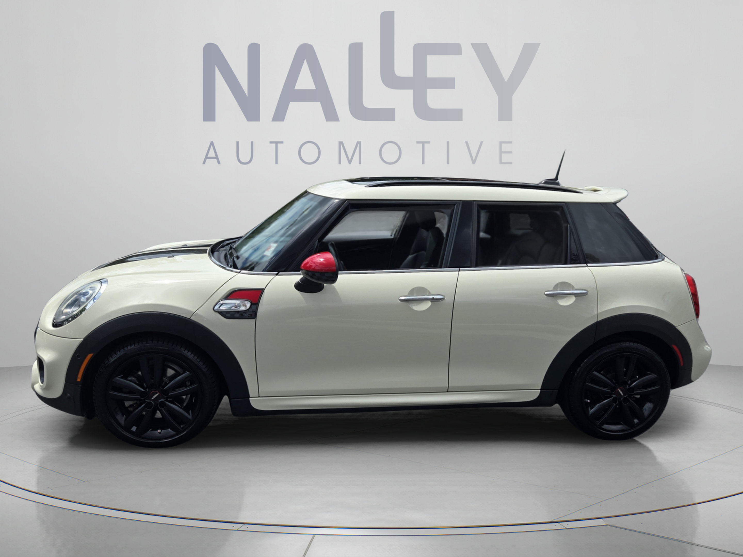 Used 2018 MINI Cooper S FWD image 2