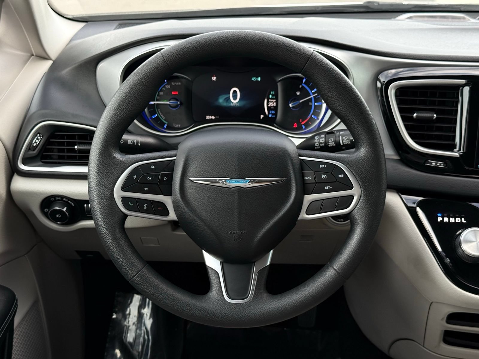 Used 2018 Chrysler Pacifica Touring Plus FWD image 30