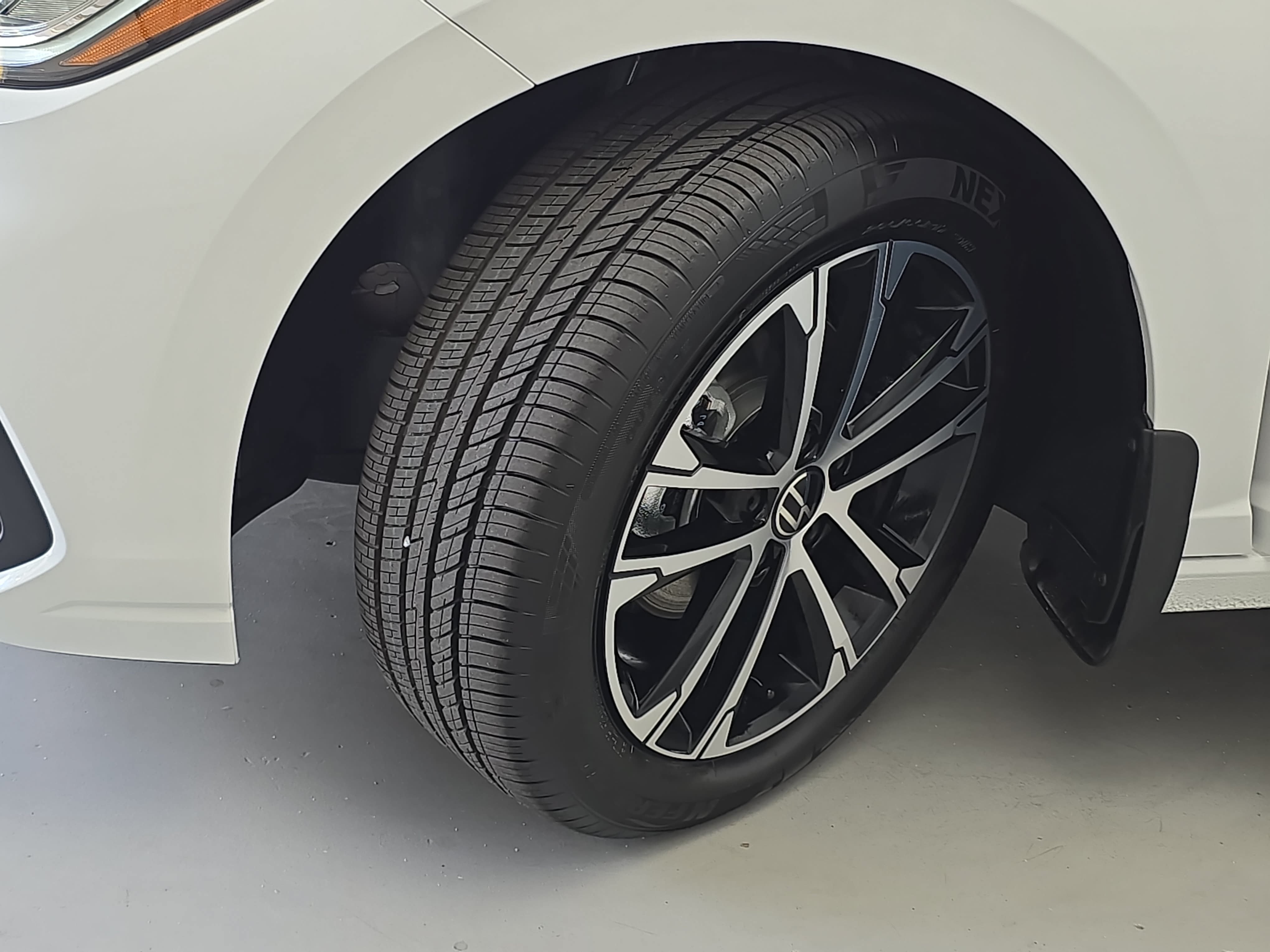 New 2027 Volkswagen Jetta Sport FWD image 31