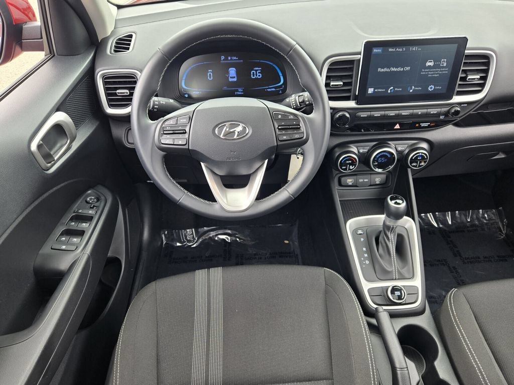 Certified 2023 Hyundai Venue SEL FWD image 13