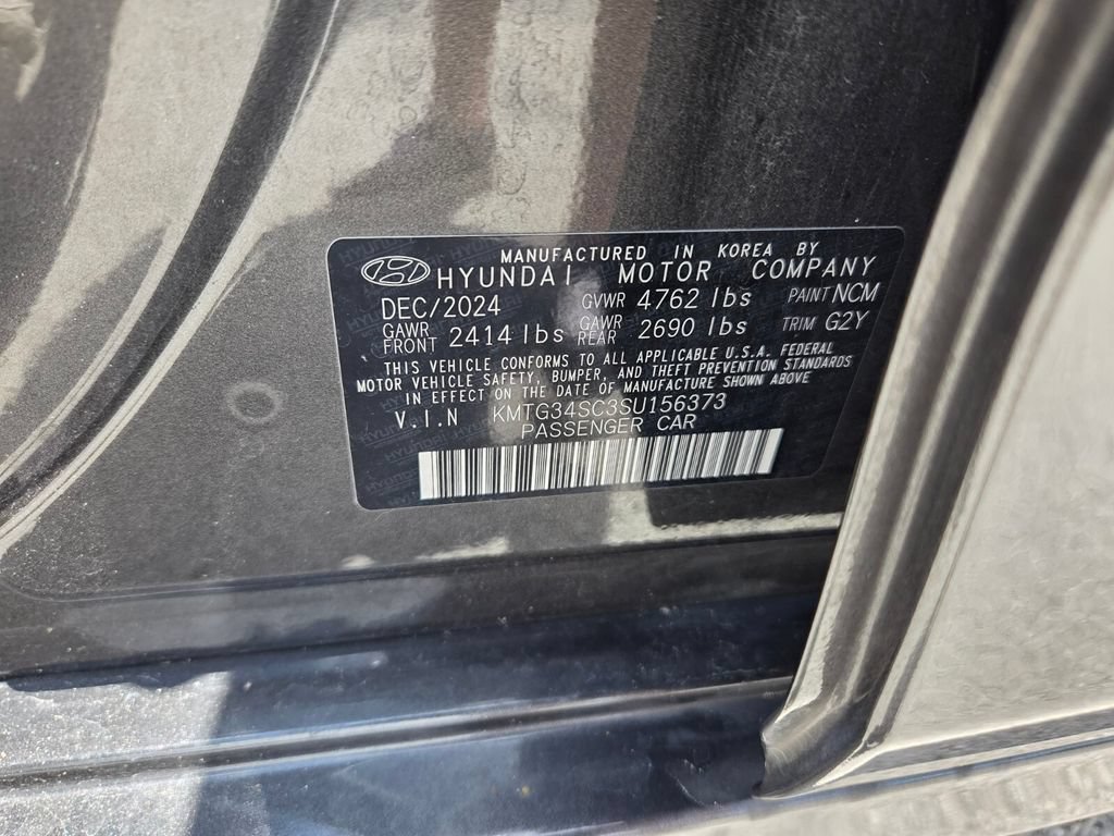 Used 2025 Genesis G70 2.5T RWD image 19