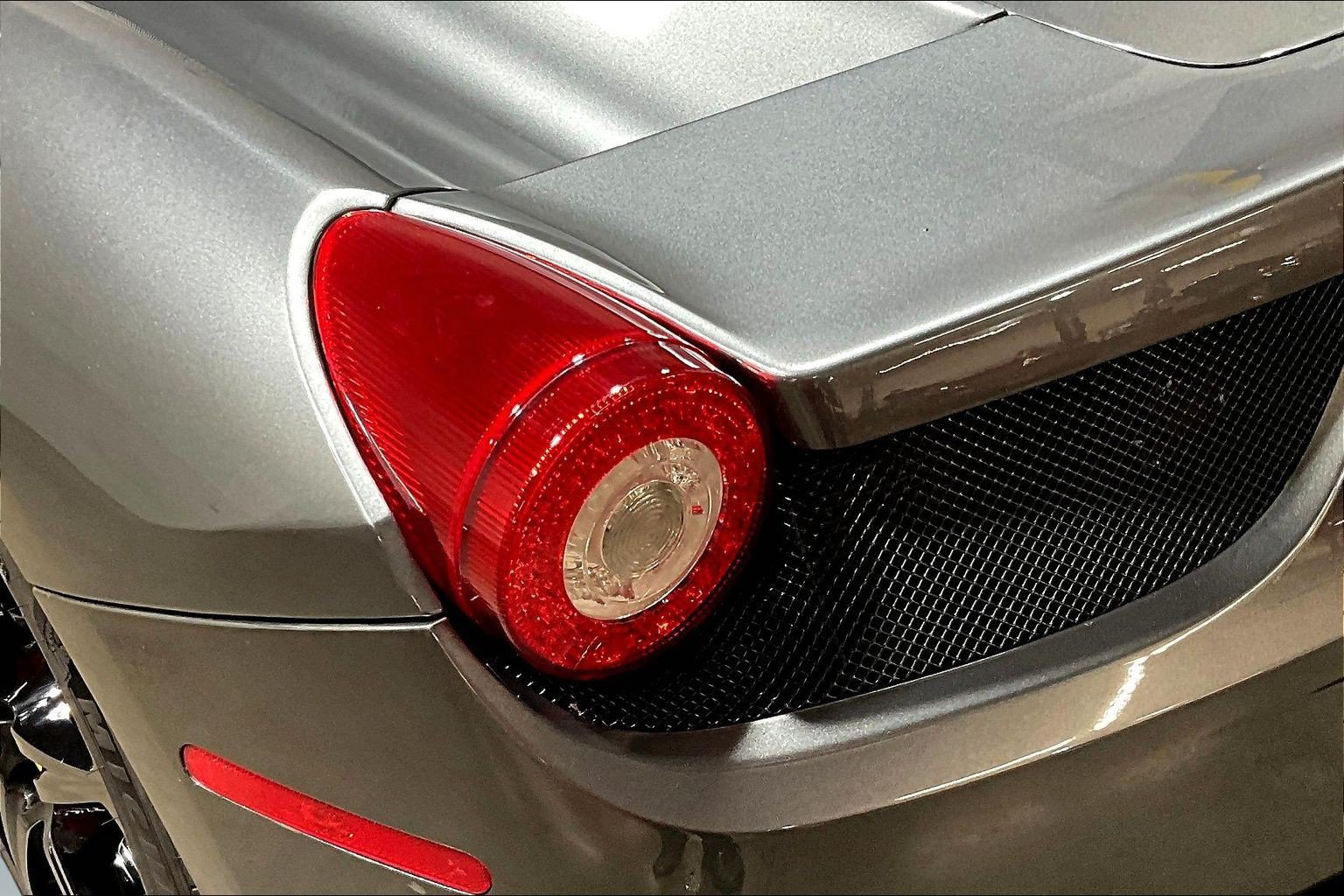 Used 2015 Ferrari 458 Italia Coupe RWD image 20