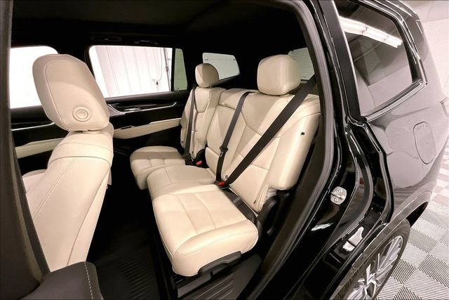 Used 2024 Cadillac XT6 Sport w/ Technology Package AWD/4WD image 25