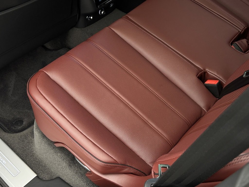 New 2025 Bentley Bentayga image 29