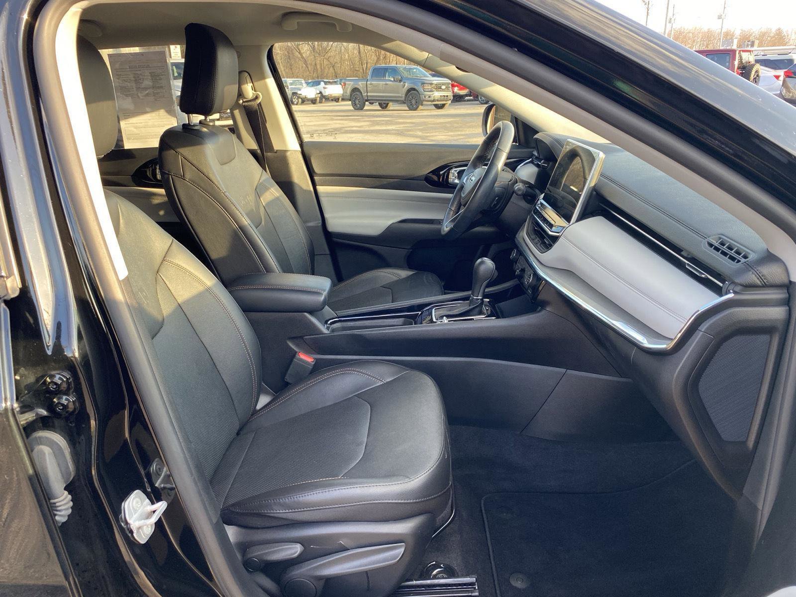 Used 2022 Jeep Compass Limited image 29