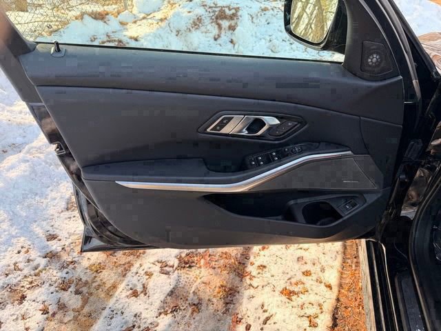 Used 2023 BMW 330i xDrive Sedan w/ Premium Package image 15