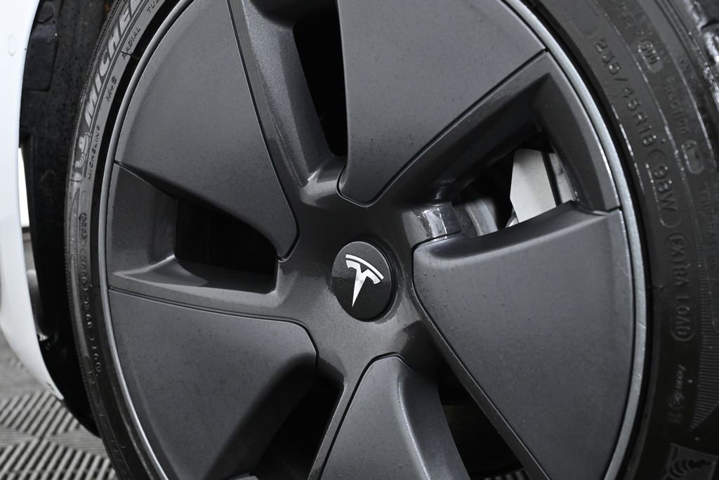 Used 2021 Tesla Model 3 Standard Range Plus image 30