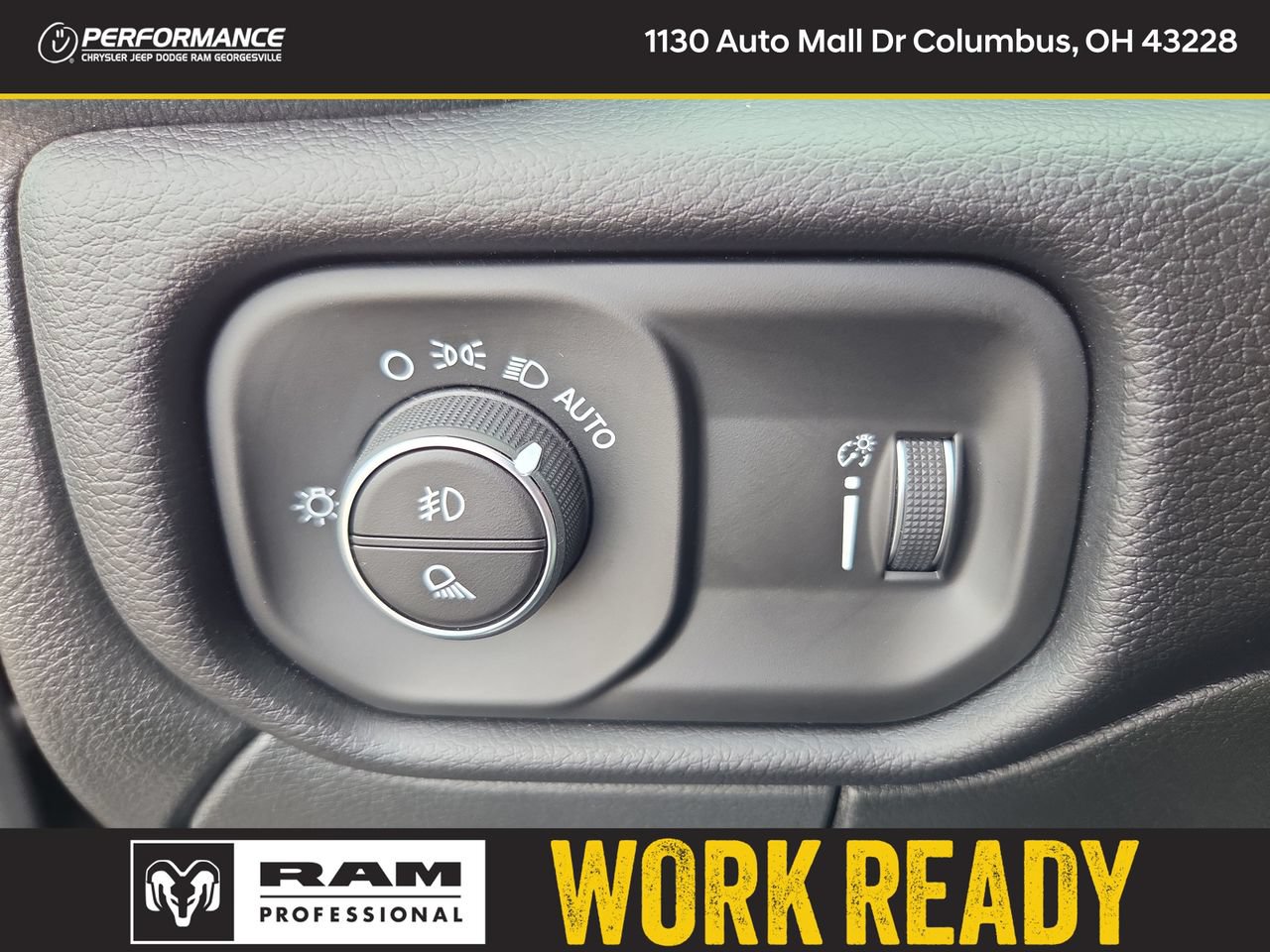 New 2026 RAM 2500 Big Horn AWD/4WD image 32