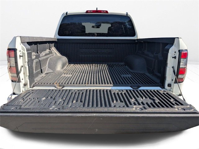 Used 2023 Nissan Frontier SV image 11