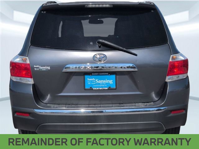 Used 2012 Toyota Highlander SE w/ Tow Pkg FWD image 4