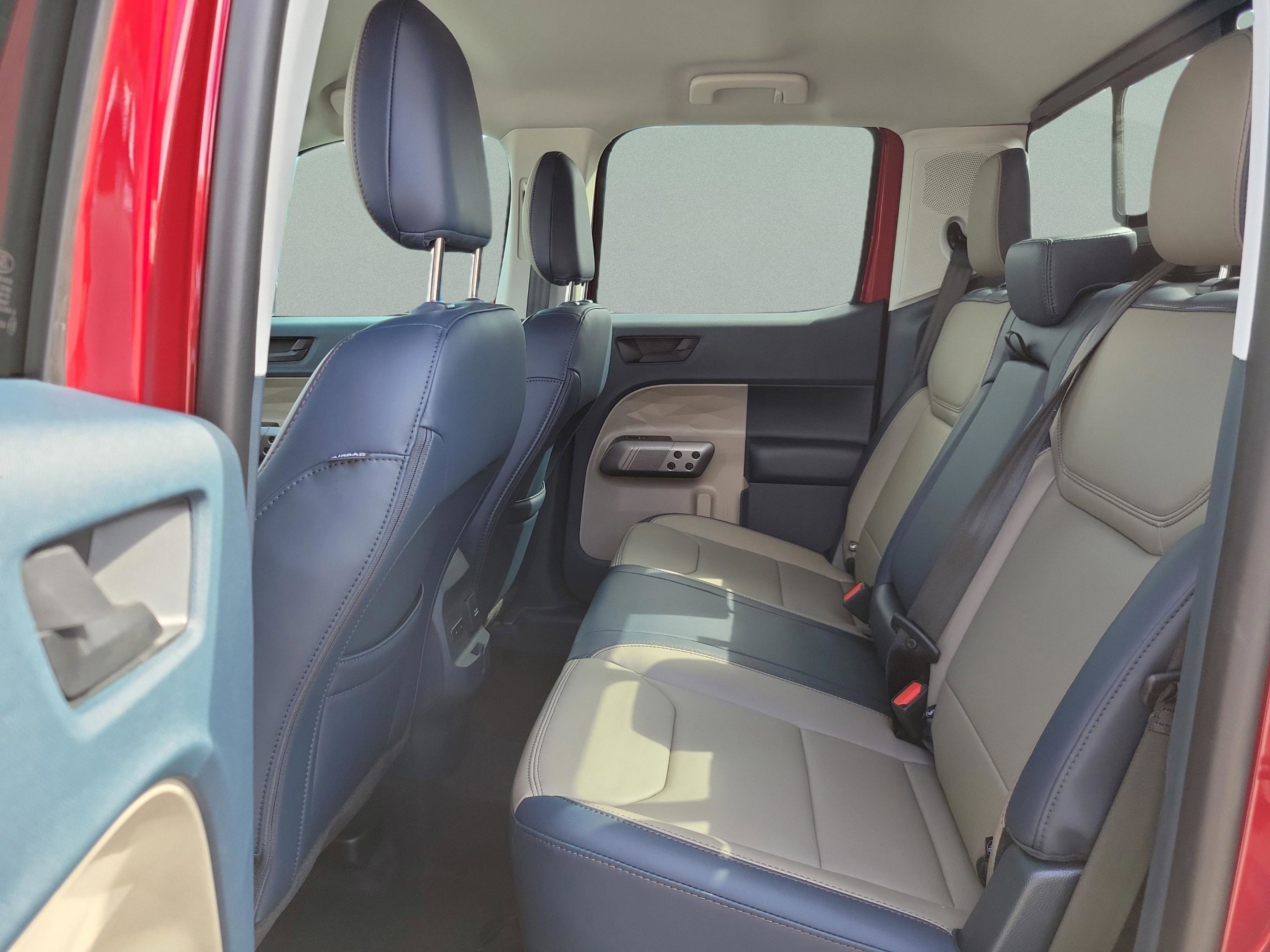 New 2026 Ford Maverick Lariat w/ 4K Tow Package image 8