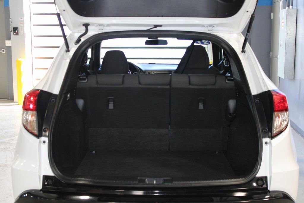 Used 2021 Honda HR-V Sport image 40