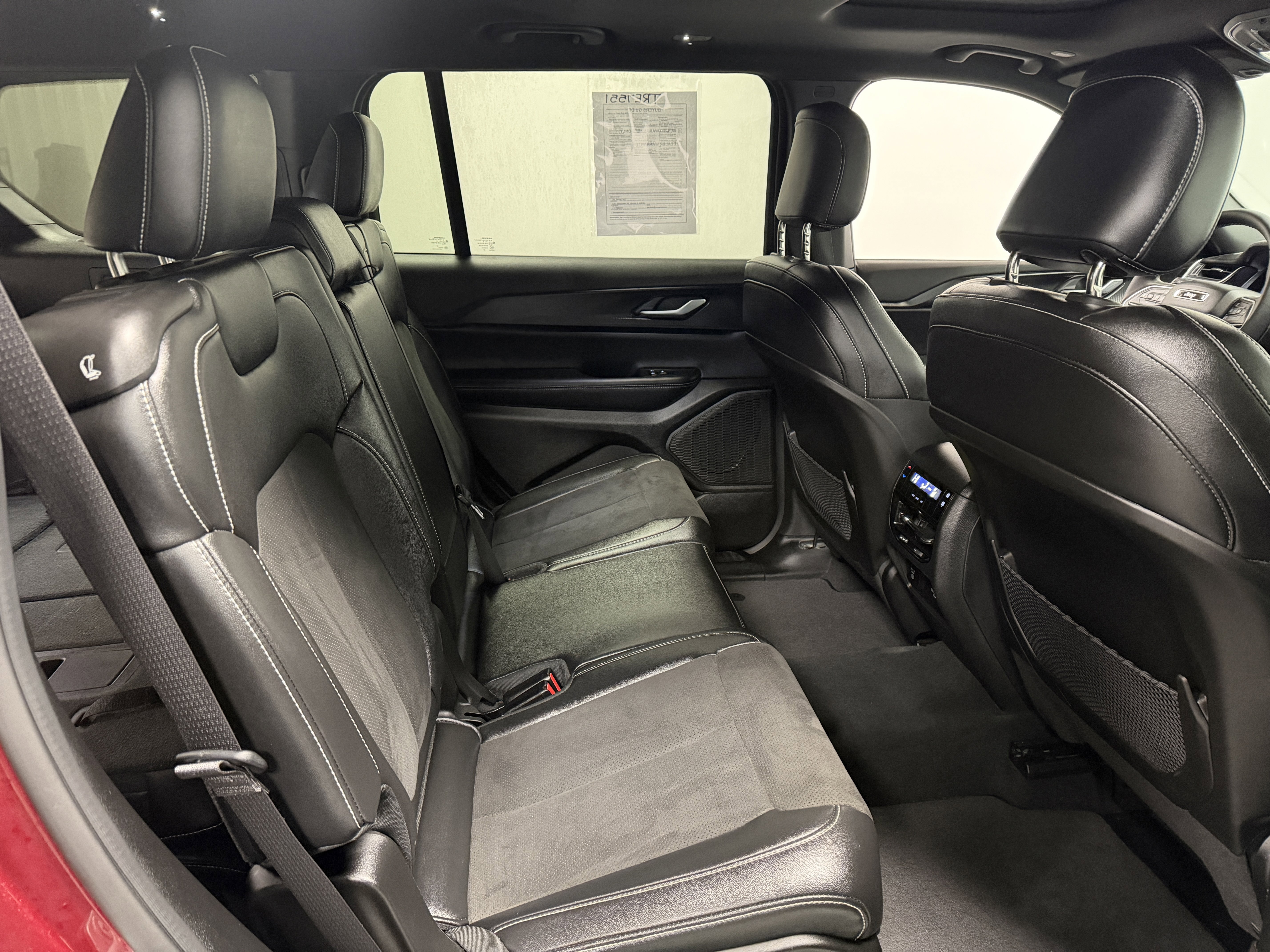 Used 2024 Jeep Grand Cherokee L Altitude image 24