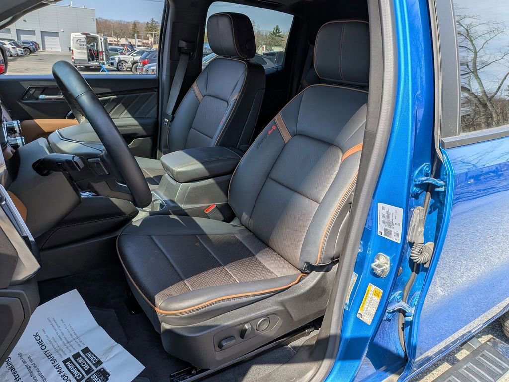 Used 2024 GMC Canyon AT4 w/ AT4 Premium Package image 8