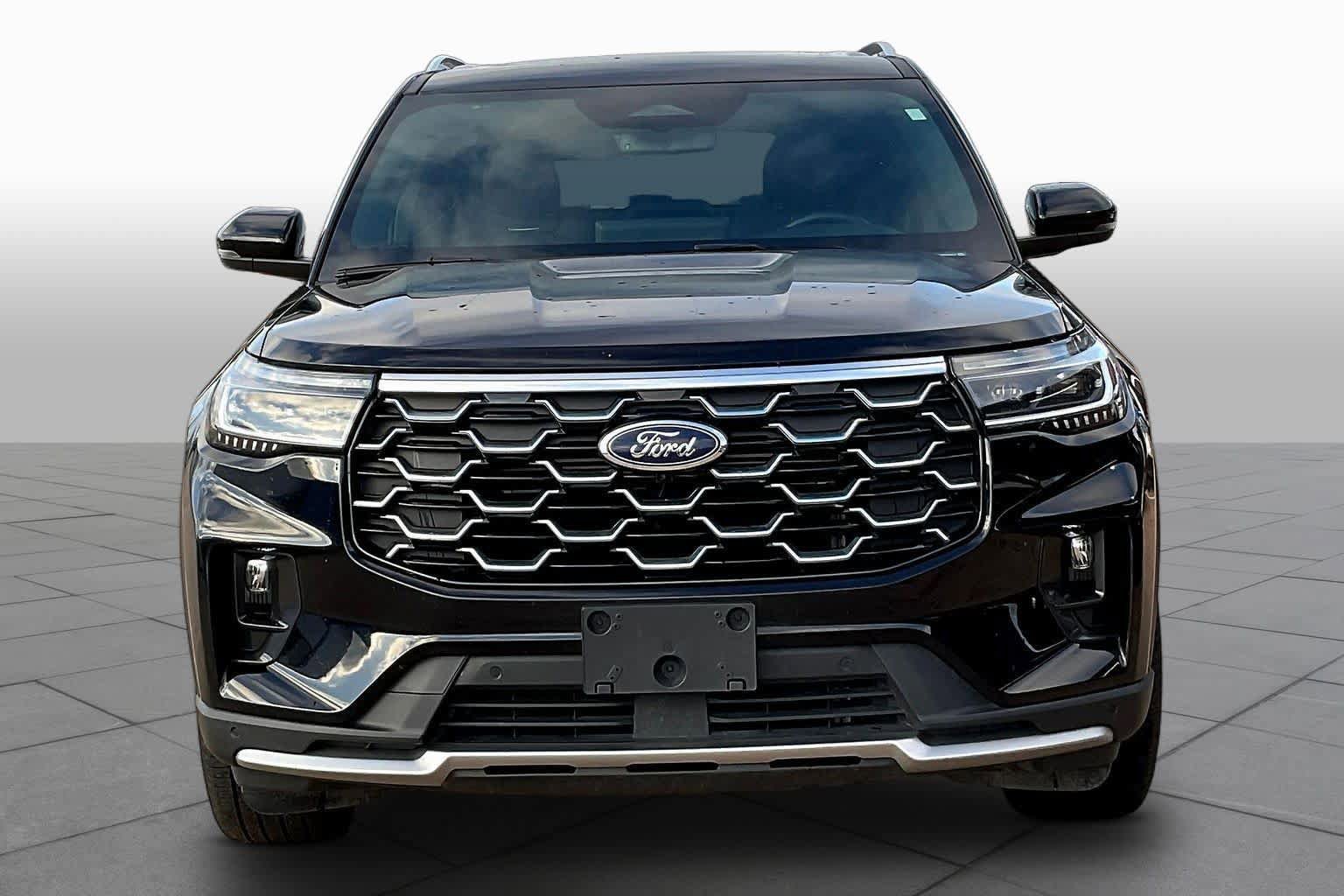 Used 2025 Ford Explorer Platinum w/ LUX Leather Package AWD/4WD image 7