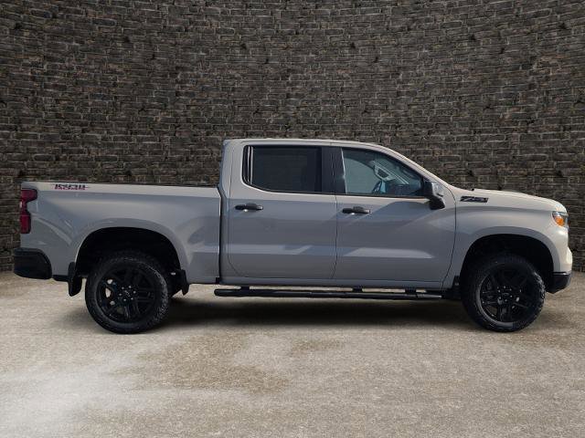 New 2026 Chevrolet Silverado 1500 Custom Trail Boss w/ LPO, Dark Essentials Package image 3