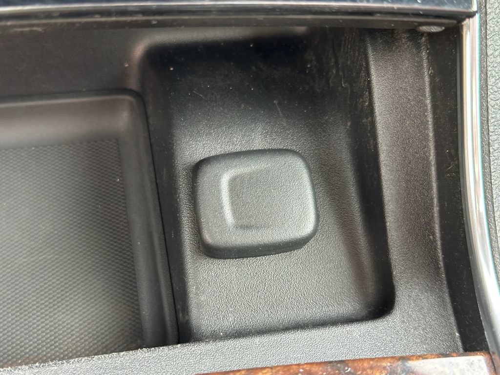 Used 2015 Chevrolet Impala LTZ FWD image 31