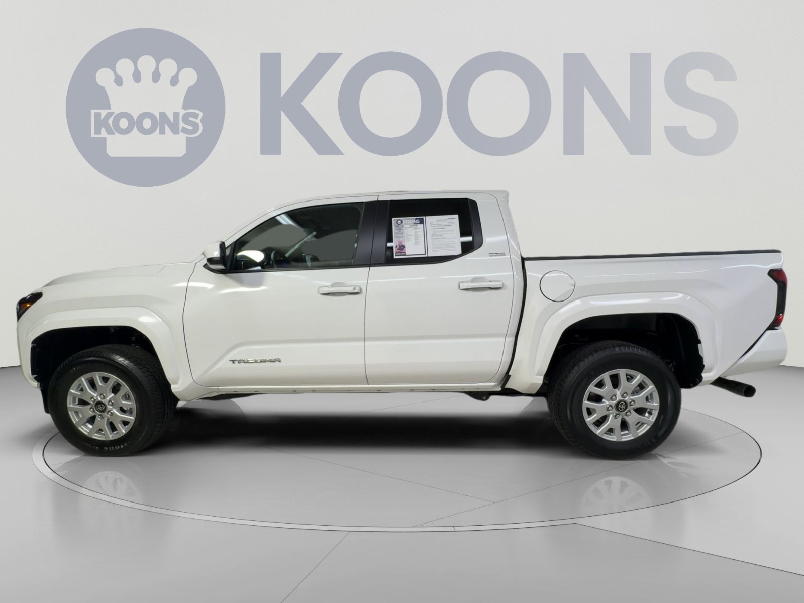 Used 2026 Toyota Tacoma SR5 AWD/4WD image 7