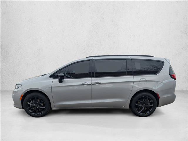 New 2026 Chrysler Pacifica Select w/ S Appearance Package AWD/4WD image 5