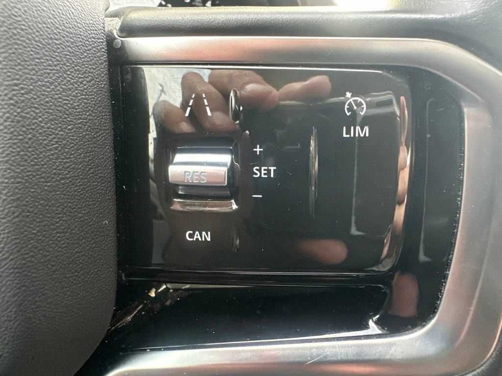 Used 2021 Land Rover Range Rover Evoque S AWD/4WD image 18