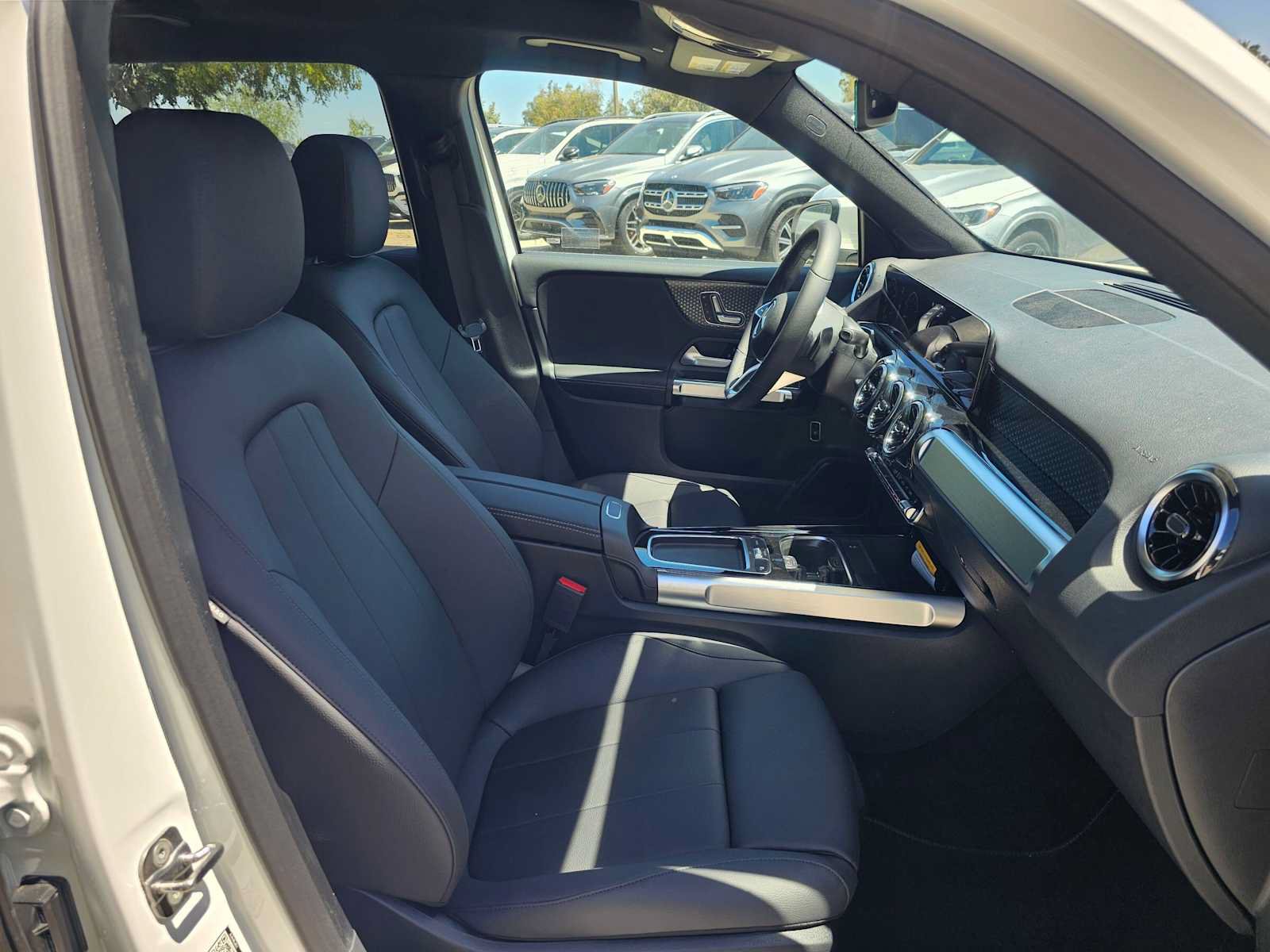 New 2026 Mercedes-Benz GLB 250 image 10